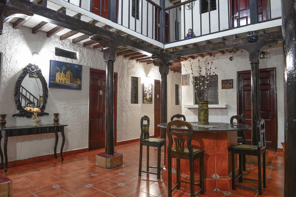 Hotel Libano León 외부 사진